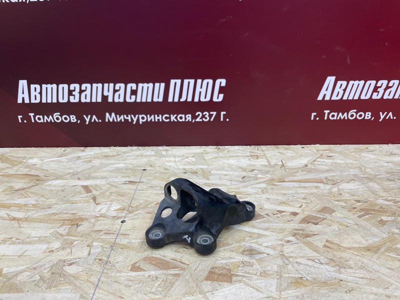 Кронштейн троса КПП