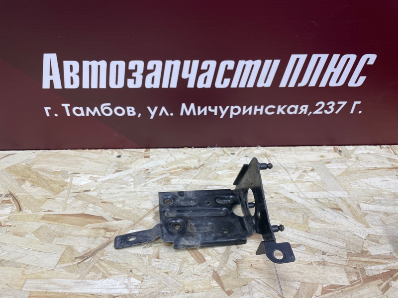 Кронштейн блока ABS