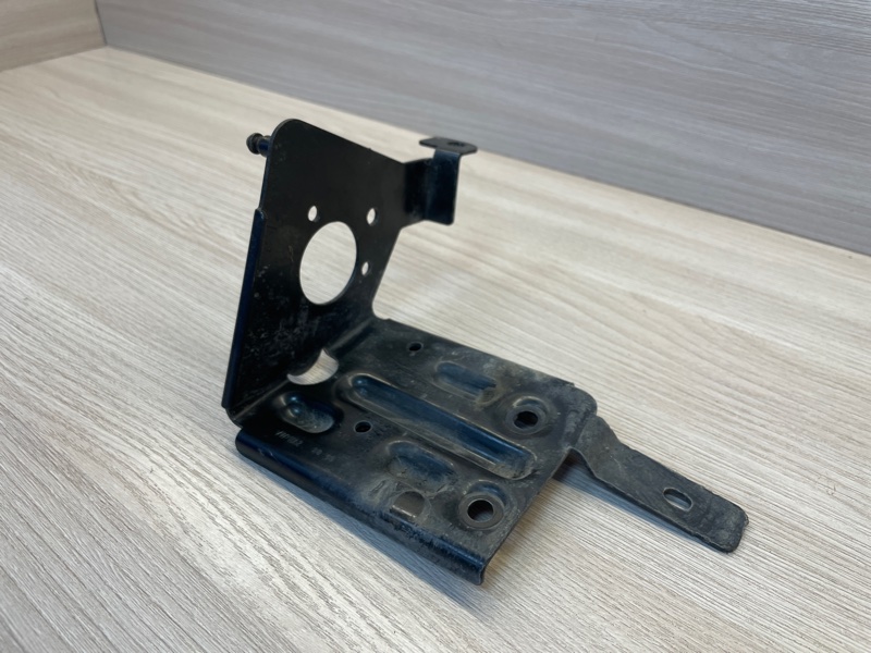 Кронштейн блока ABS