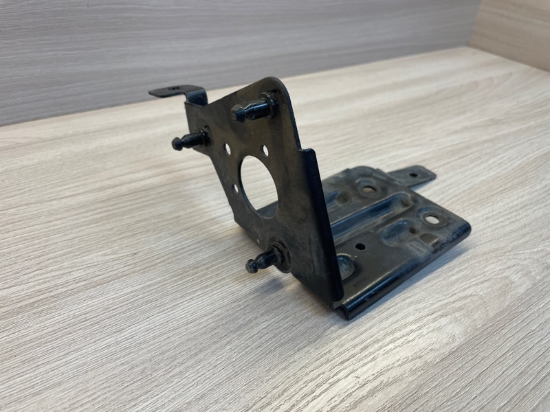 Кронштейн блока ABS