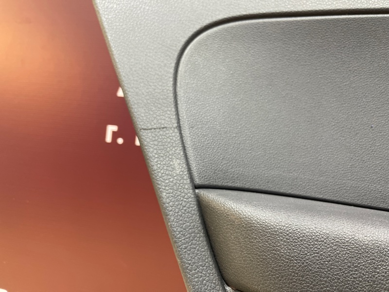 Обшивка боковой двери