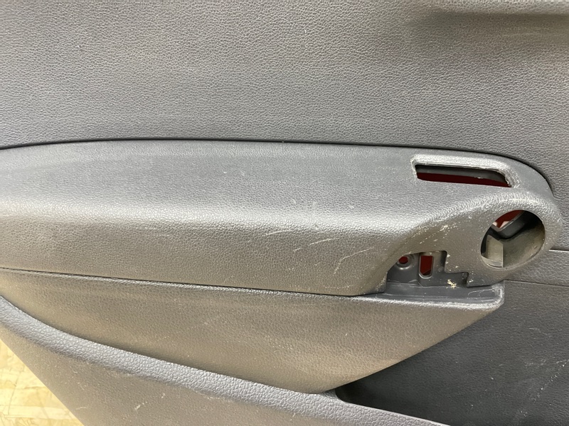 Обшивка боковой двери