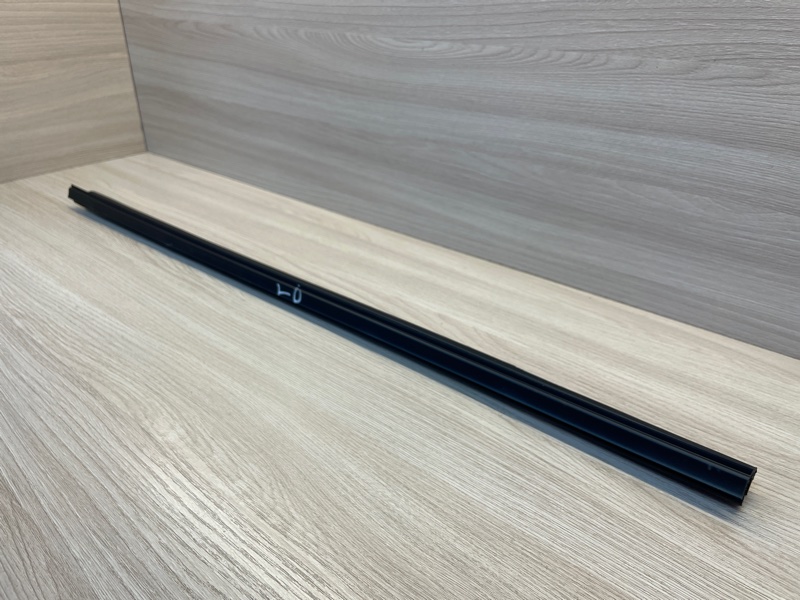 Уплотнитель стекла двери внутренний