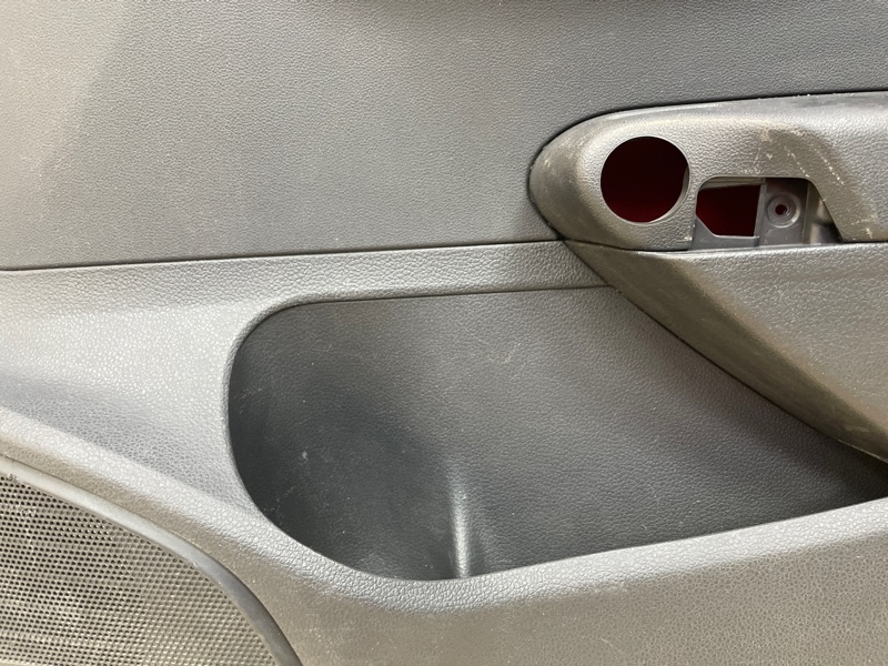 Обшивка боковой двери