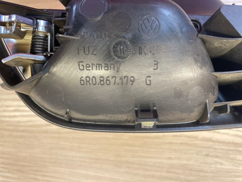 Внутренняя ручка     двери