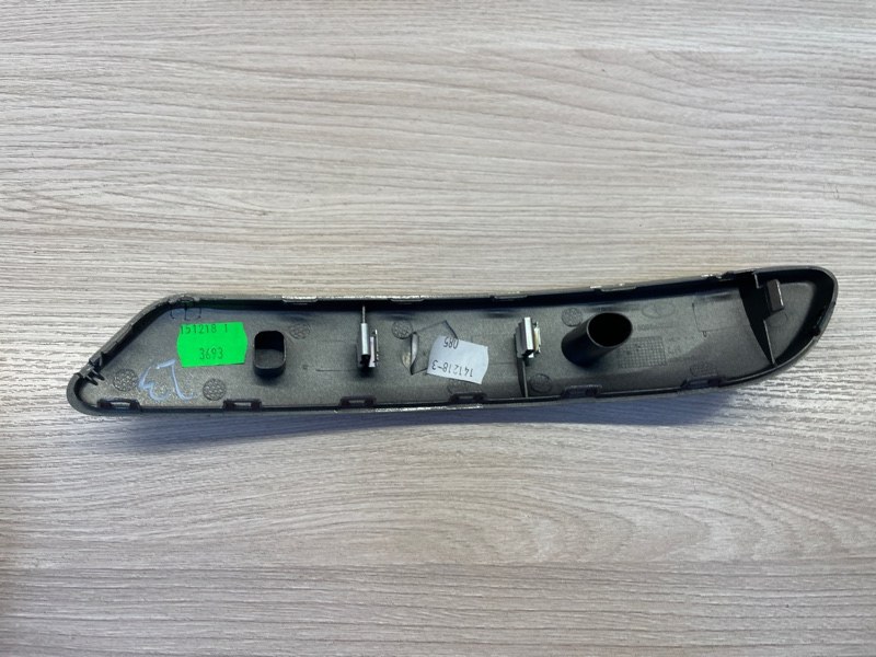 Накладка внутренней ручки двери