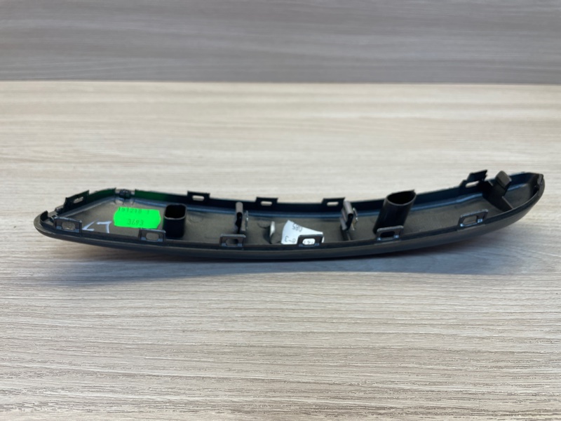 Накладка внутренней ручки двери