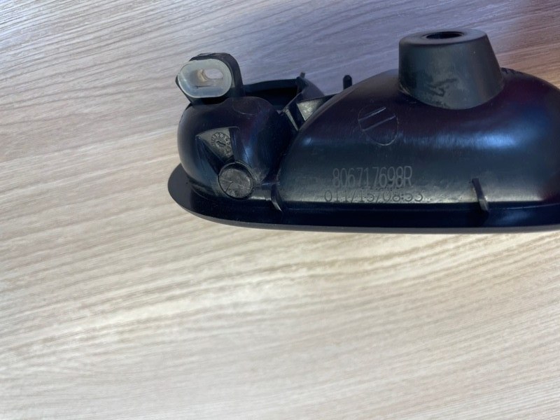 Внутренняя  ручка двери