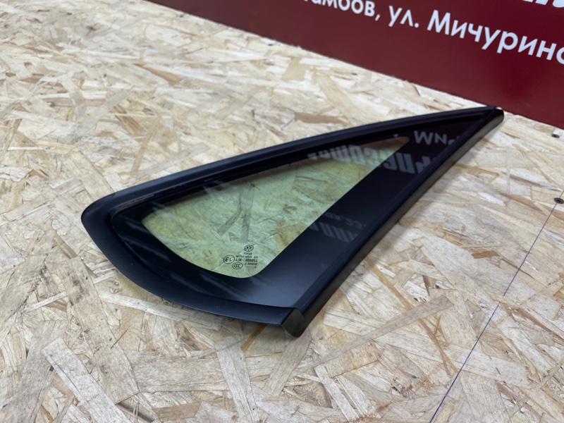 Форточка кузова