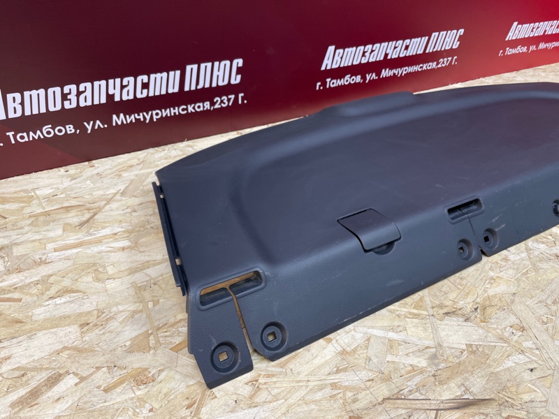 Полка багажника