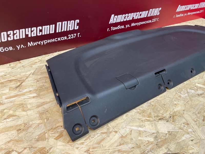 Полка багажника