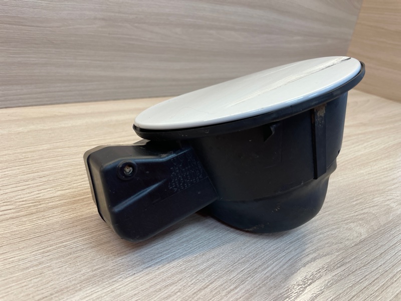 Лючок бензобака