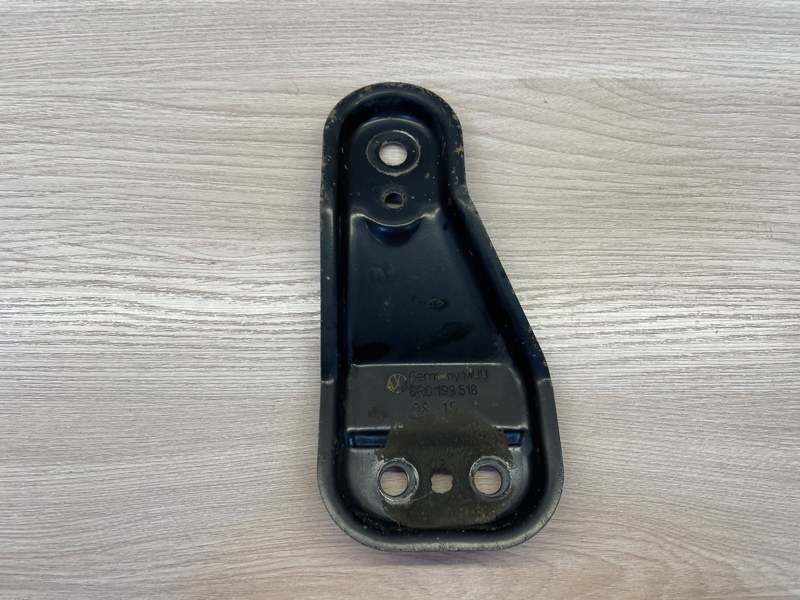 Кронштейн подрамника