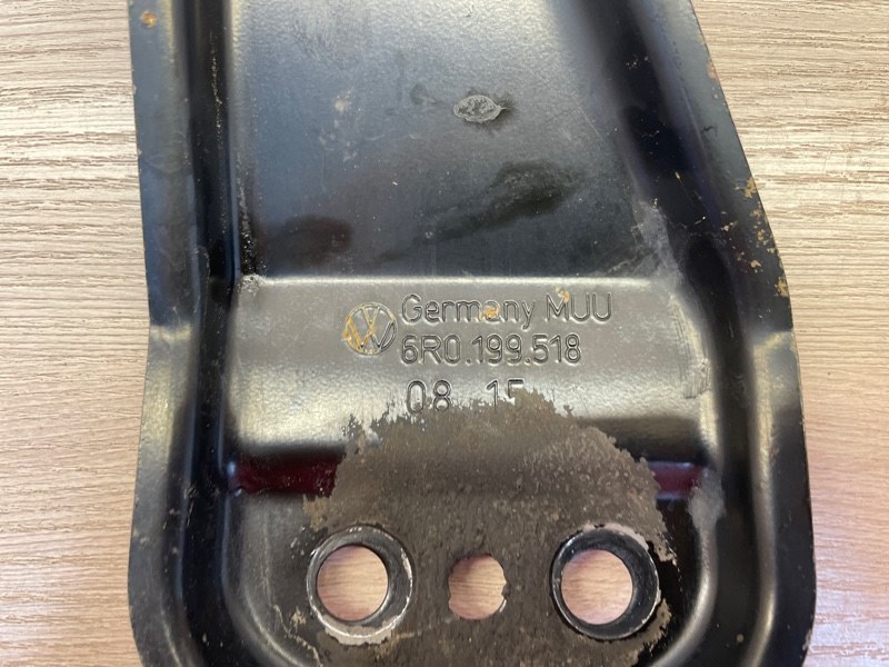 Кронштейн подрамника