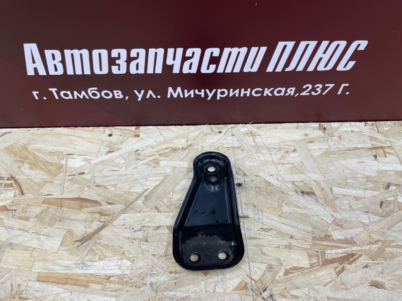 Кронштейн подрамника