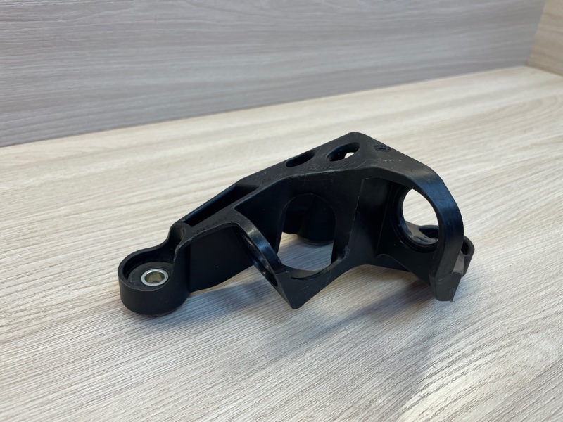 Кронштейн троса КПП