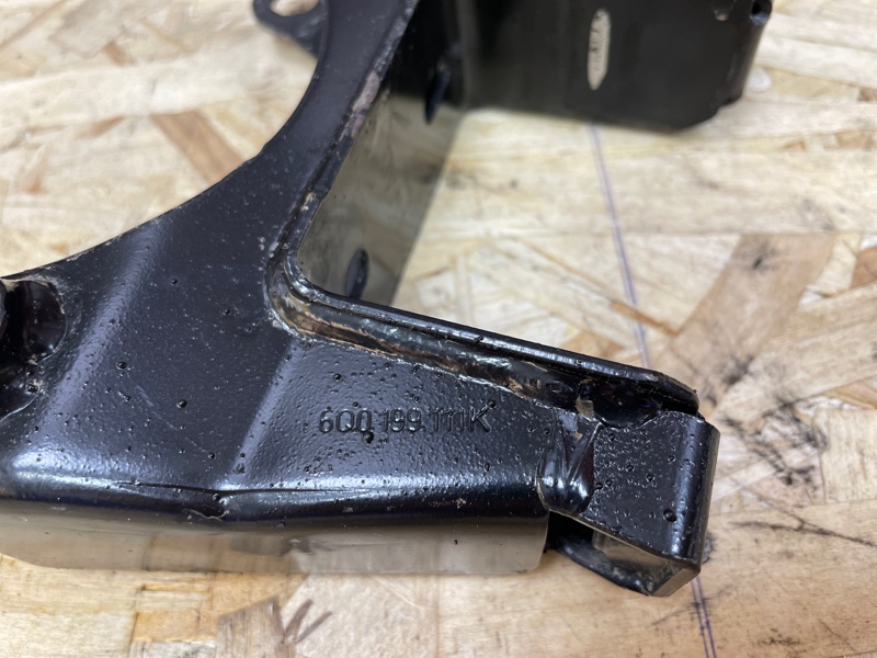 Кронштейн кпп