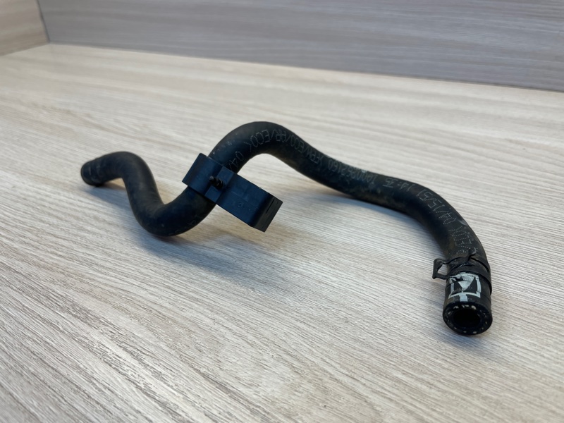 Патрубок радиатора