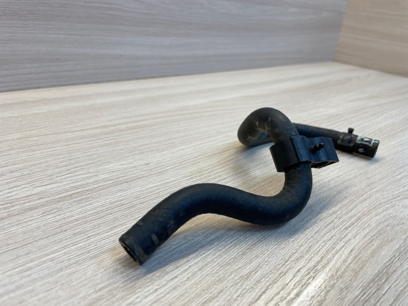 Патрубок радиатора