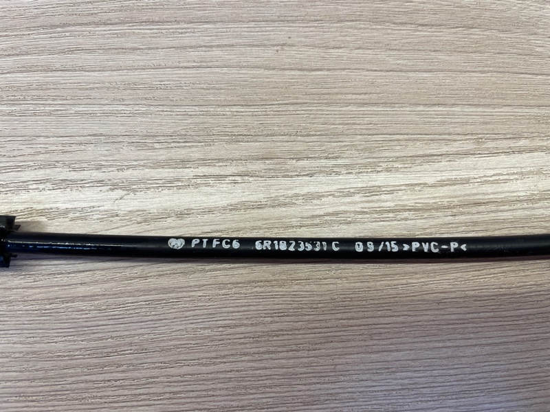 Трос замка капота