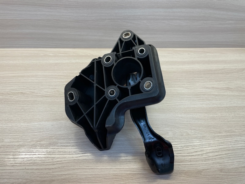 Педаль тормоза