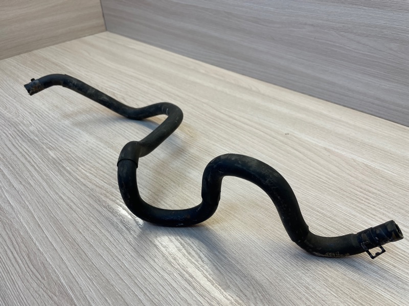 Патрубок радиатора