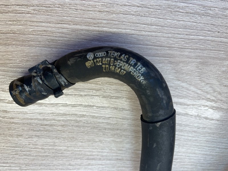 Патрубок радиатора