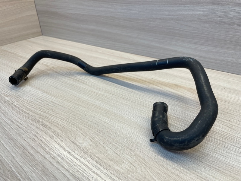 Патрубок радиатора