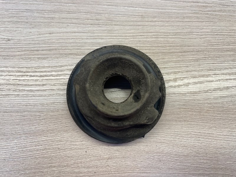 Верхняя опора    пружины