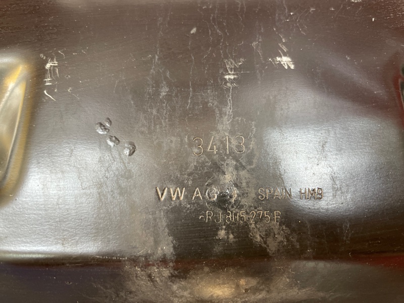 Планка под жабо