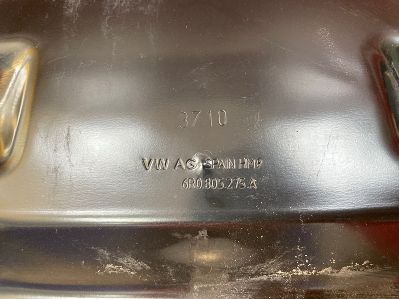 Планка под жабо