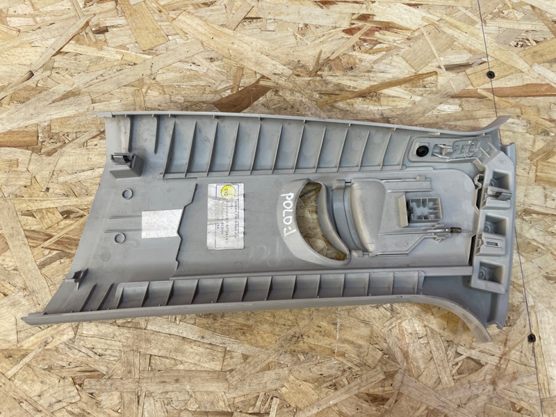 Обшивка средней стойки