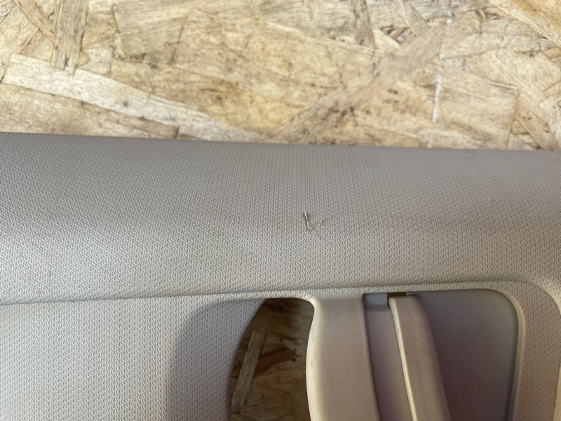 Обшивка средней стойки