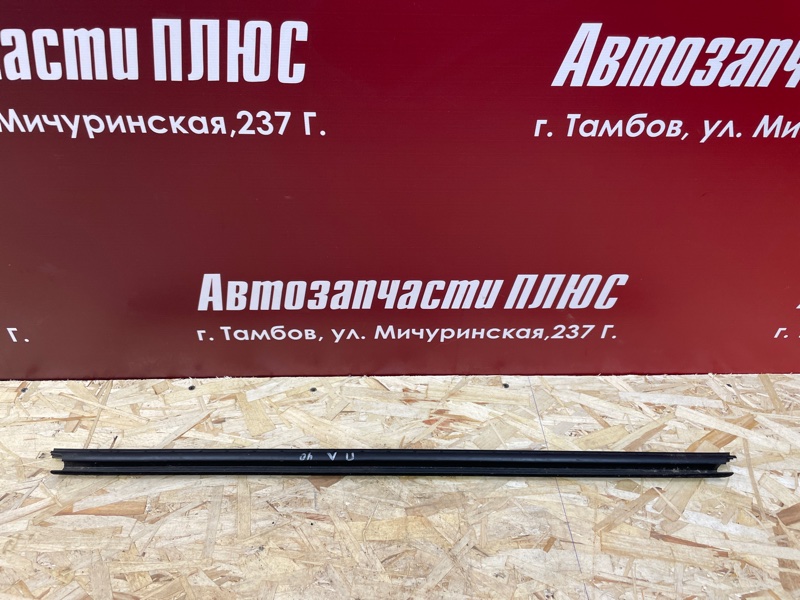 Уплотнитель стекла двери внутренний