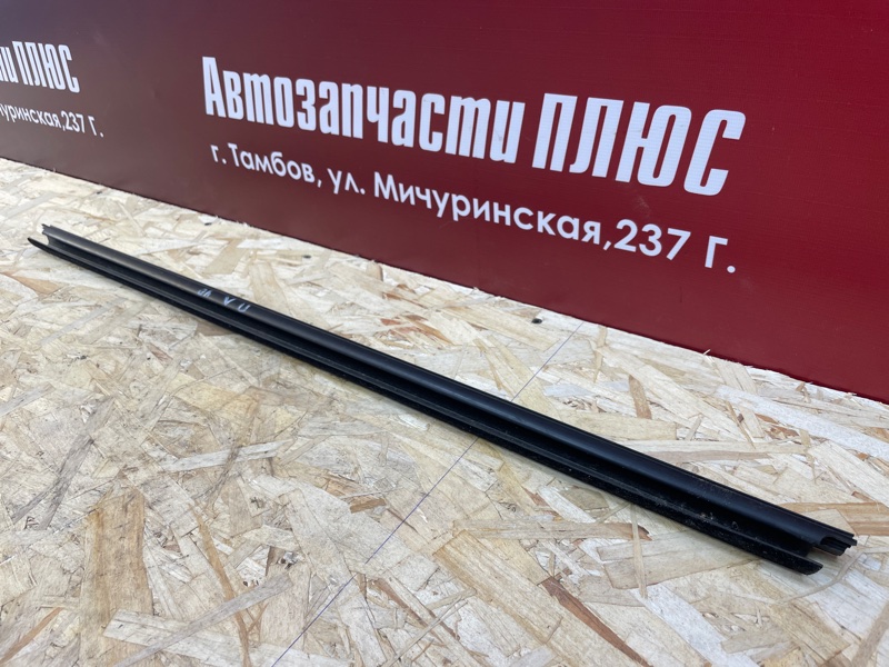 Уплотнитель стекла двери внутренний