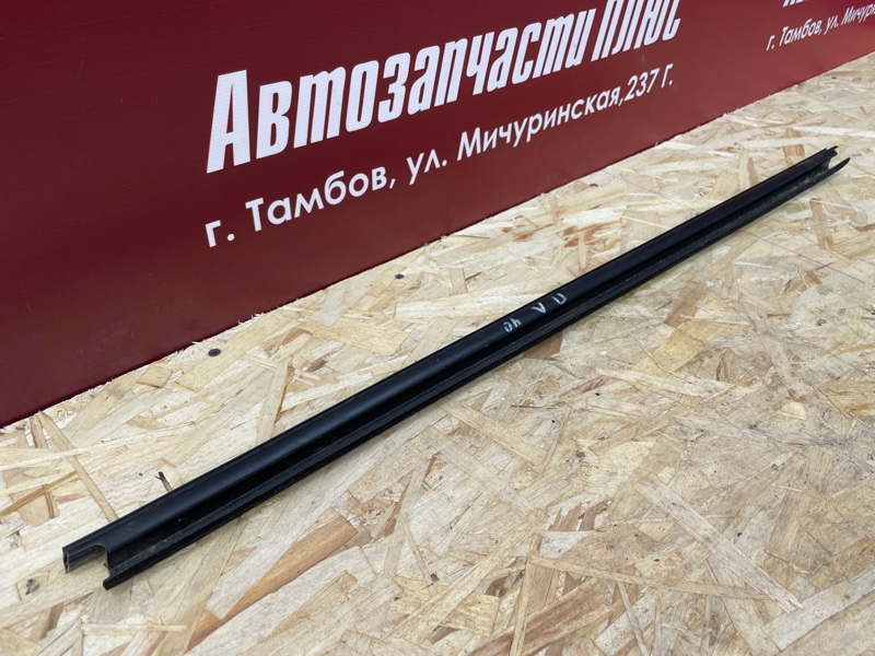 Уплотнитель стекла двери внутренний