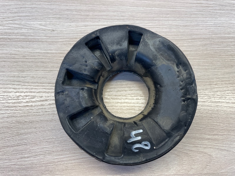 Верхняя опора    пружины