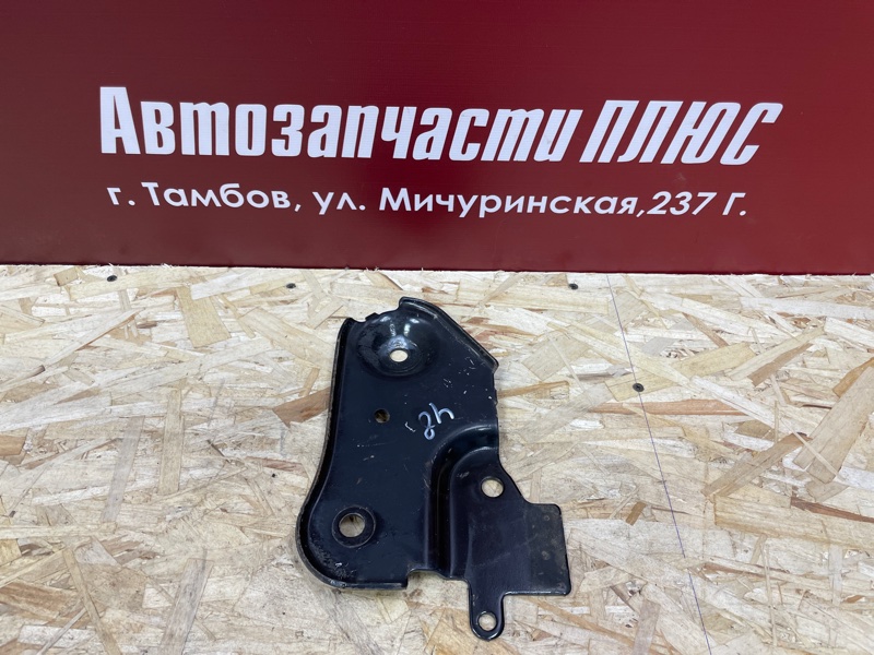 Кронштейн подрамника