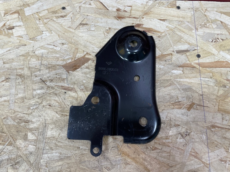 Кронштейн подрамника