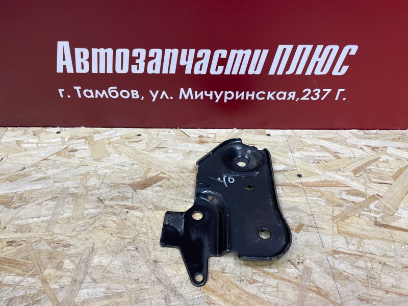 Кронштейн подрамника