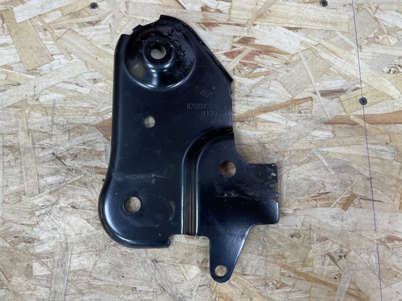 Кронштейн подрамника