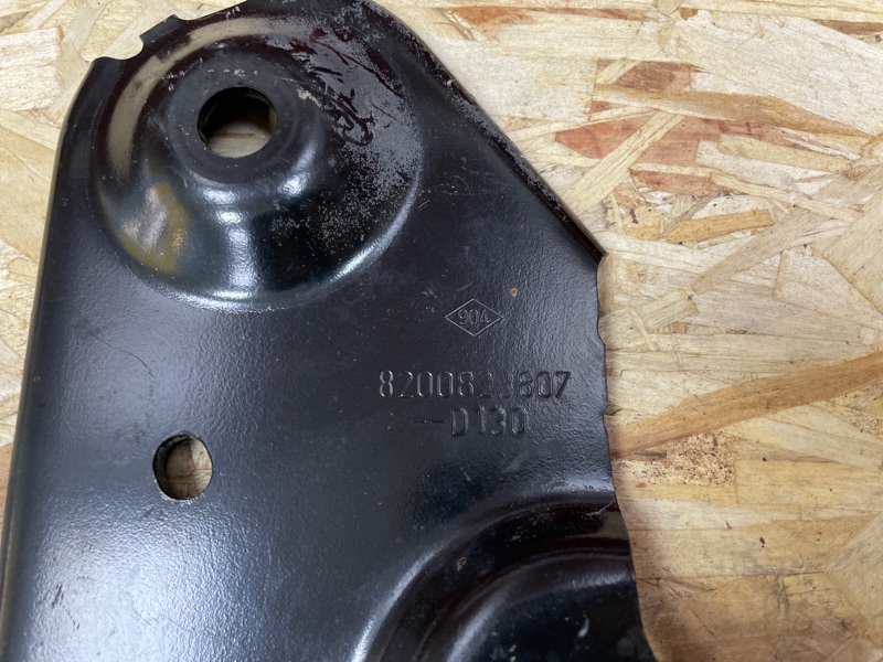 Кронштейн подрамника