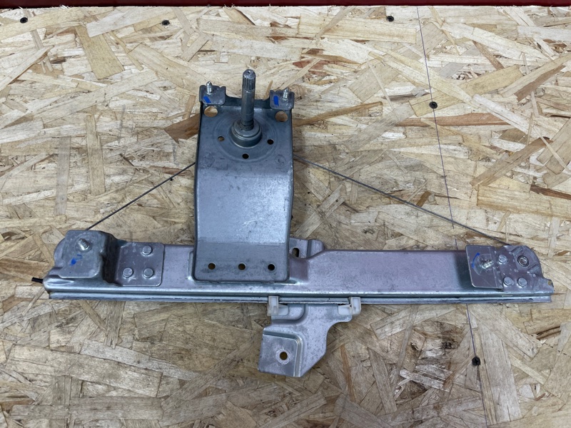 Стеклоподъемник    двери