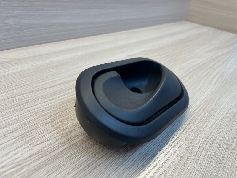 Внутренняя  ручка двери