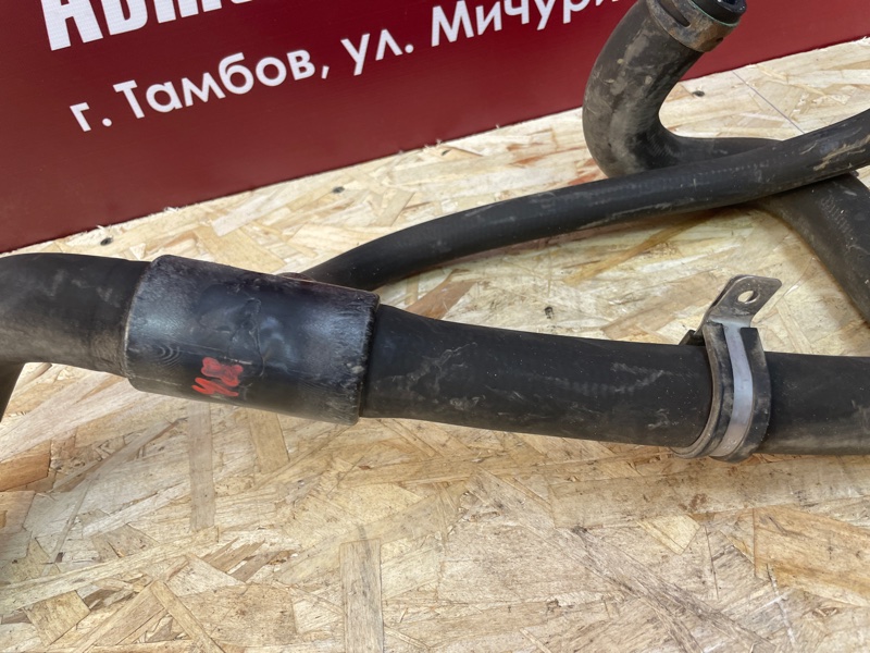 Патрубок радиатора