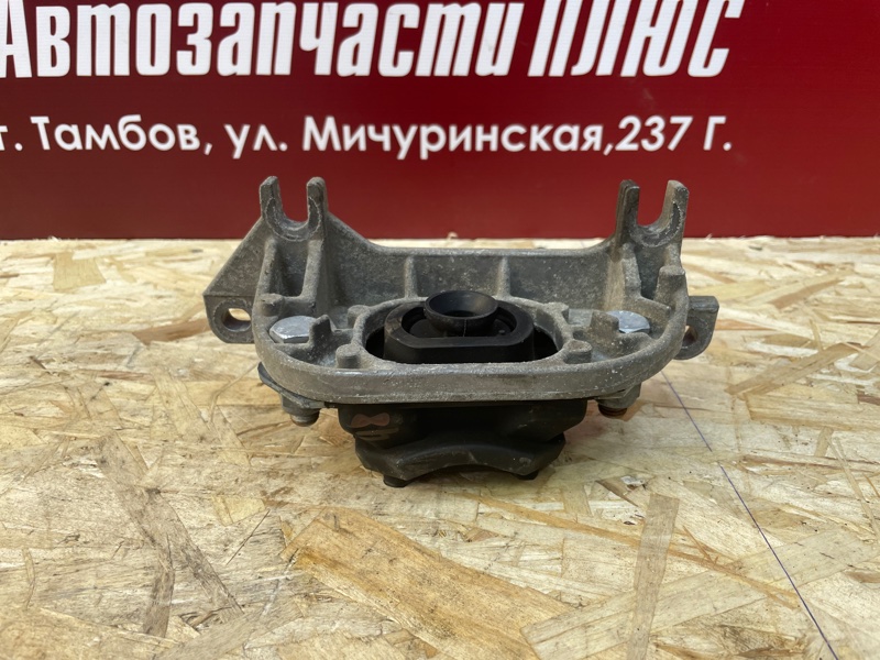 Кронштейн опоры кпп