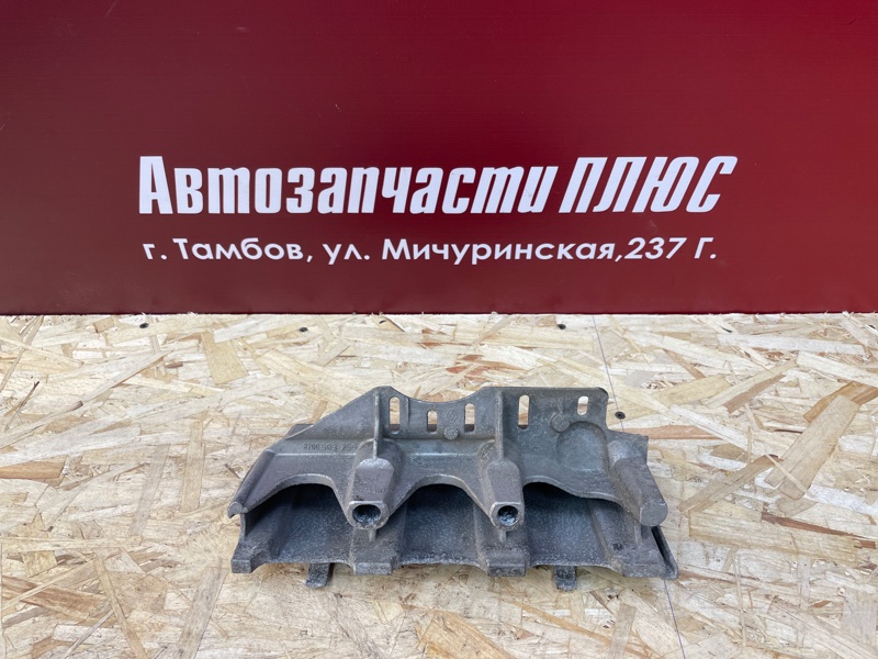 Кронштейн впускного коллектора