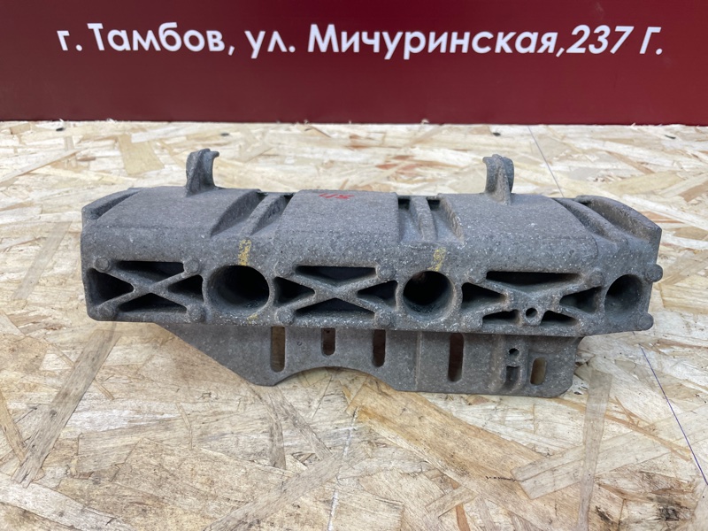 Кронштейн впускного коллектора