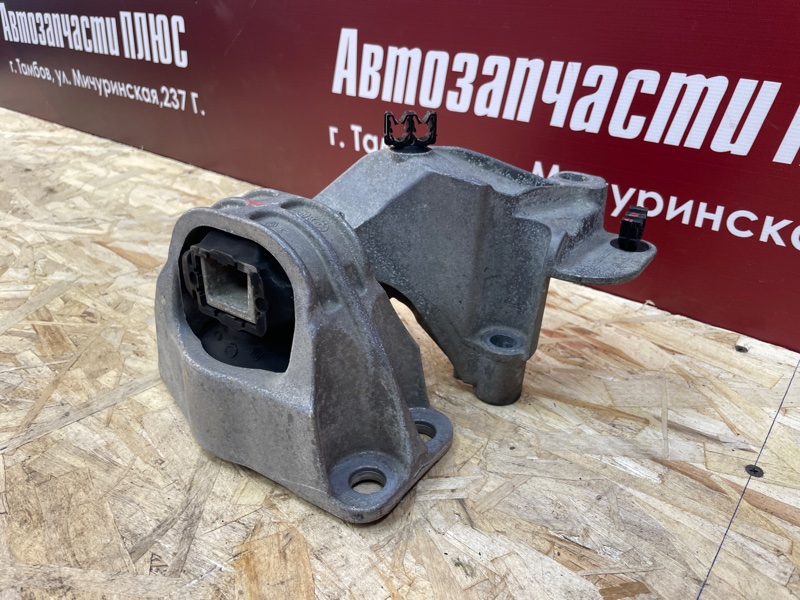 Опора двигателя