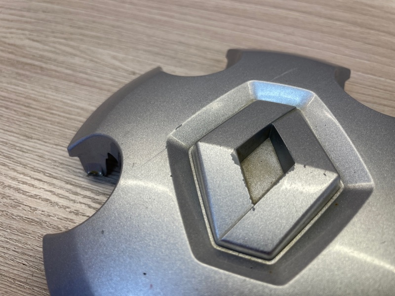 Колпак колеса центральный